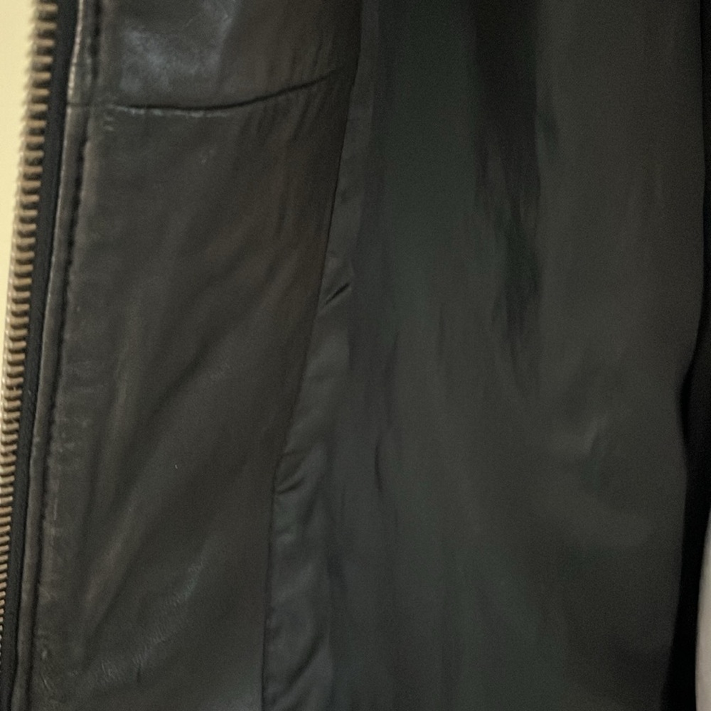 Women's Black Leather Jacket - Picture 16 of 16